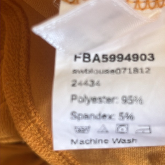 Burnt orange blouse.  Great condition - Picture 6 of 6